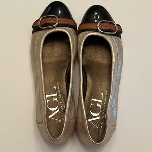 AGL stunning metallic champagne flats with black tips and buckle